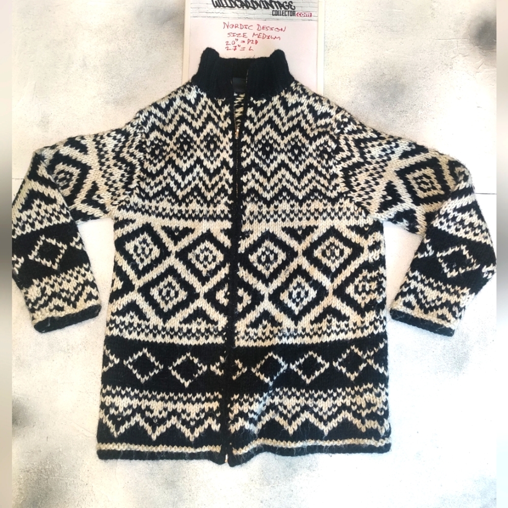 Nordic Design Sweater, Full Zip Black/White and Grey size medium